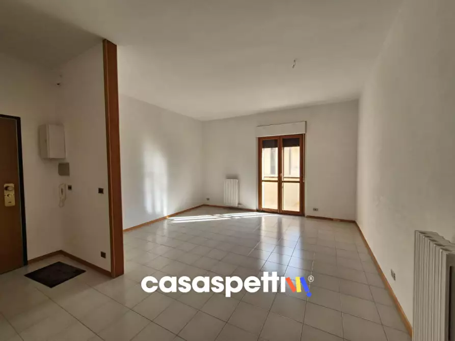 Immagine 4 di Appartamento in vendita  in Via Francesco Bacone,1 a Grottaglie