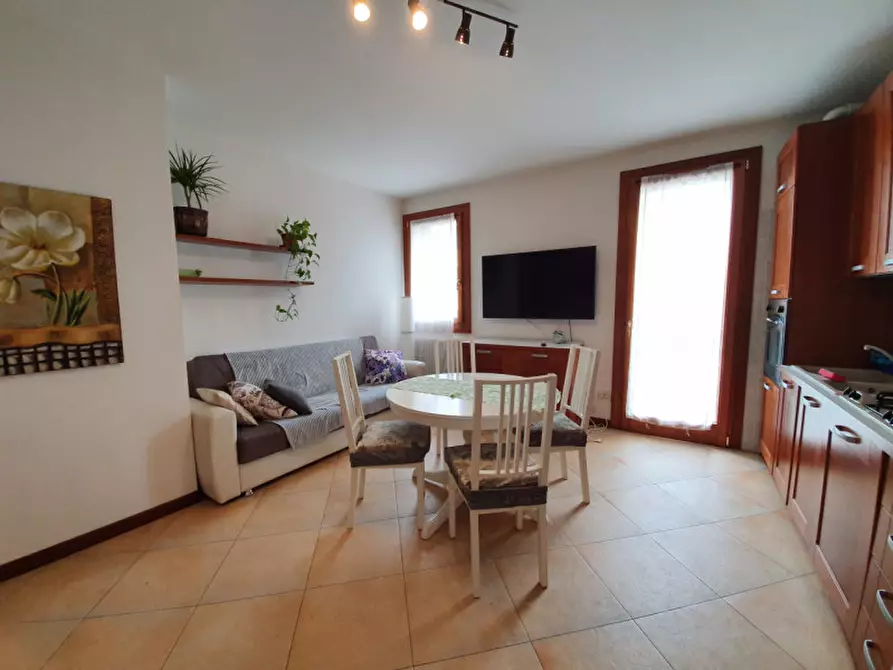 Immagine 1 di Appartamento in affitto  in Piazzale Kennedy 8 a Lendinara