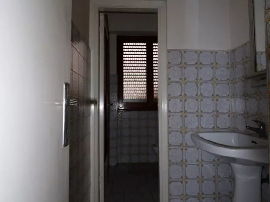 Immagine 27 di Negozio in affitto  in faella a Castelfranco Piandiscò