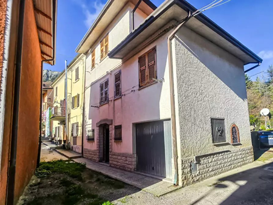 Immagine 1 di Casa indipendente in vendita  in Via Ca' Baldiserra a Pietrarubbia