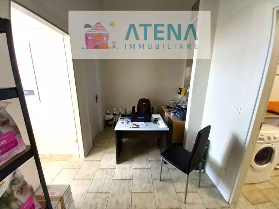 Immagine 9 di Negozio in vendita  in via aureliana a Montegrotto Terme