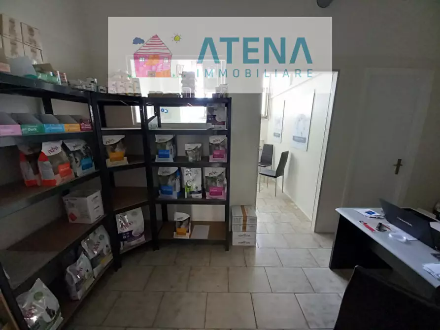 Immagine 10 di Negozio in vendita  in via aureliana a Montegrotto Terme