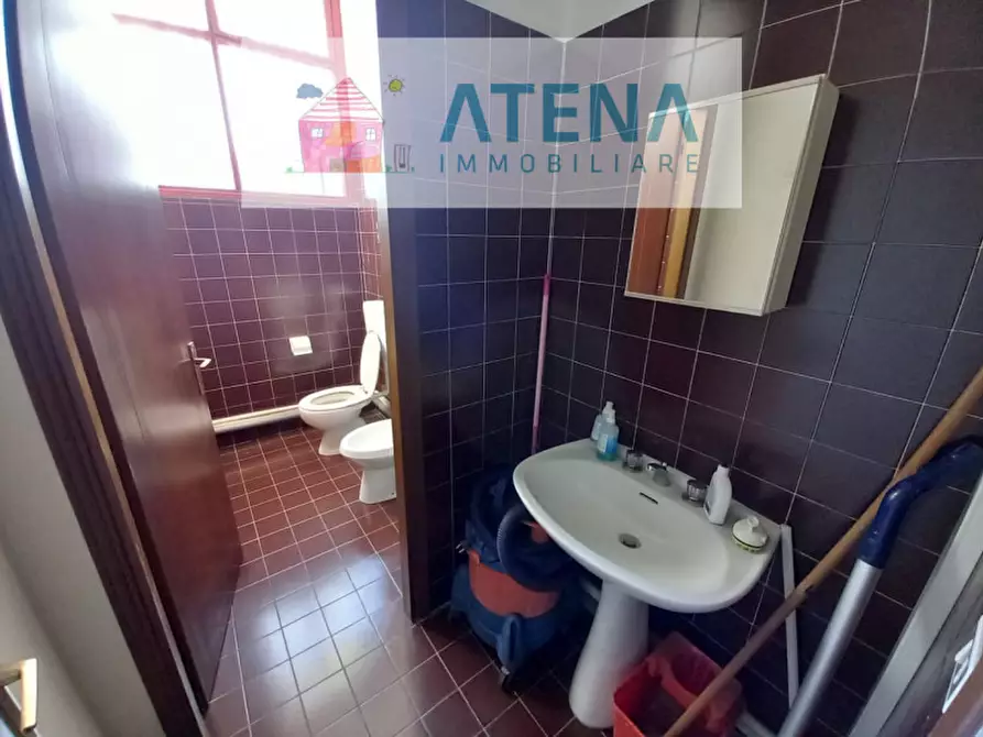 Immagine 12 di Negozio in vendita  in via aureliana a Montegrotto Terme