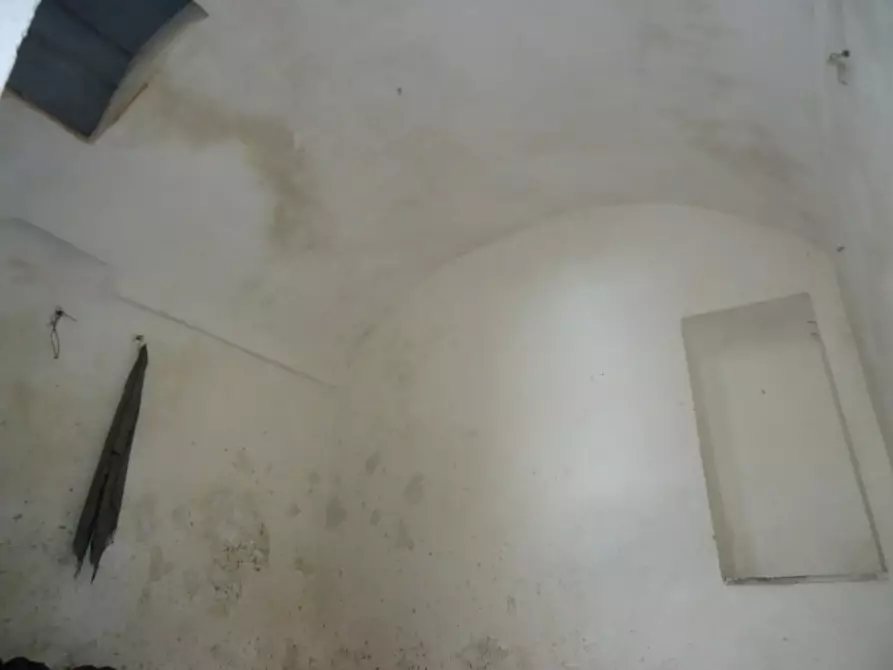 Immagine 1 di Casa indipendente in vendita  in via ugo foscolo a Specchia