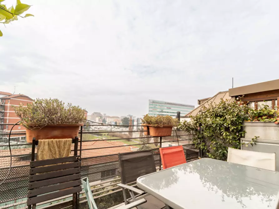 Immagine 9 di Appartamento in vendita  in Via Ermanno Barigozzi a Milano