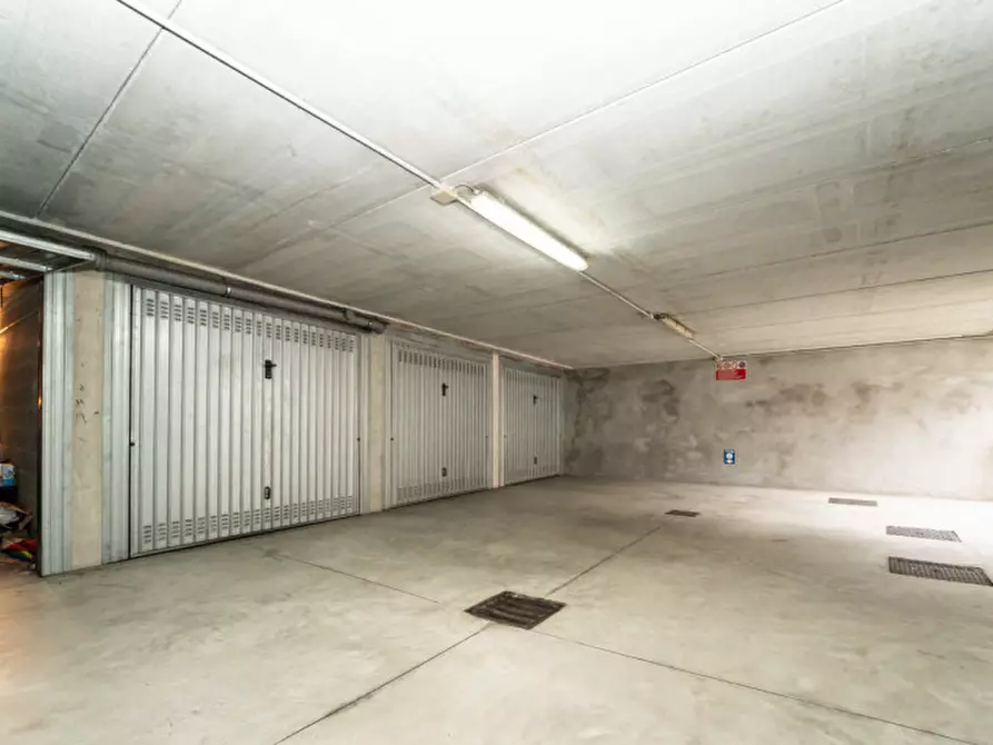 Immagine 37 di Appartamento in vendita  in Via Ermanno Barigozzi a Milano