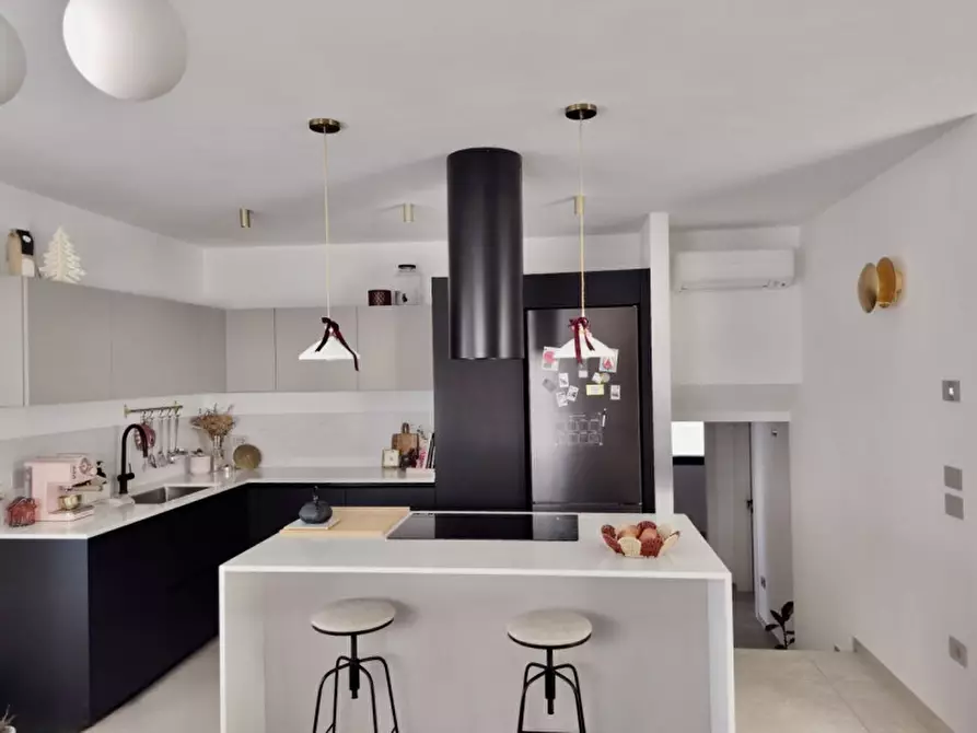 Immagine 3 di Casa bifamiliare in vendita  in Via Dante Alighieri a Loreggia