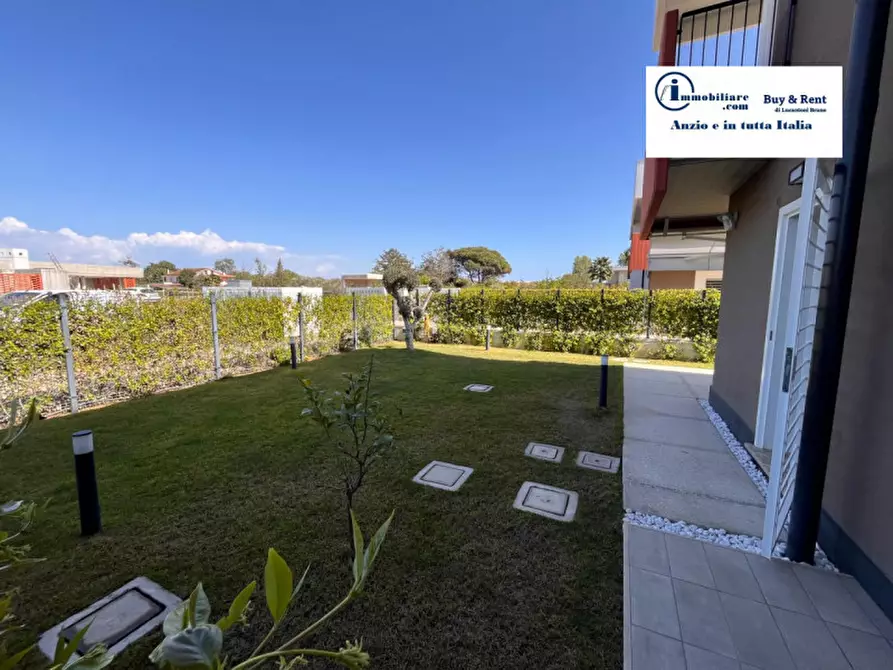 Immagine 9 di Casa bifamiliare in vendita  a Anzio