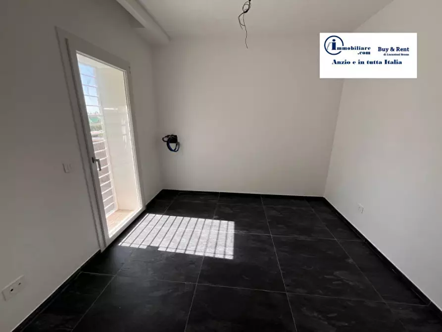 Immagine 13 di Casa bifamiliare in vendita  a Anzio
