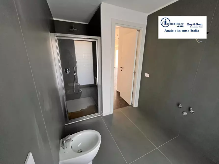 Immagine 16 di Casa bifamiliare in vendita  a Anzio