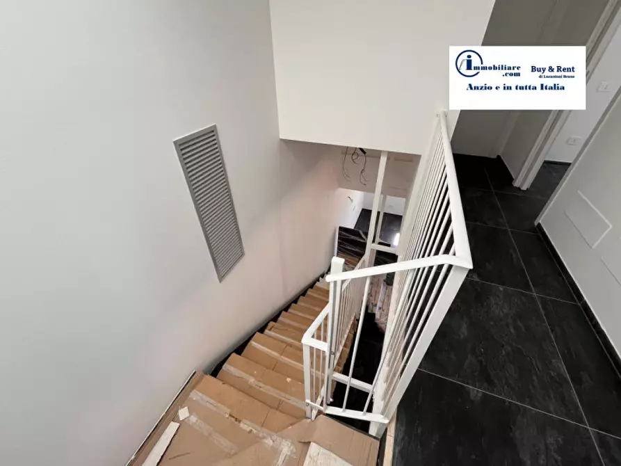 Immagine 17 di Casa bifamiliare in vendita  a Anzio