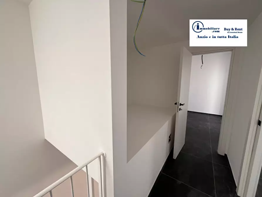Immagine 19 di Casa bifamiliare in vendita  a Anzio