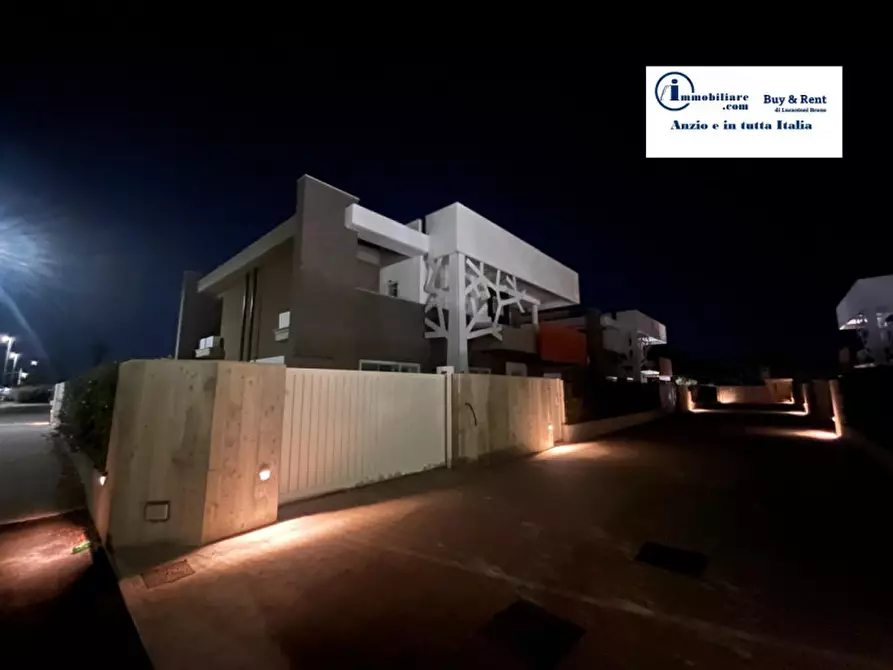 Immagine 23 di Casa bifamiliare in vendita  a Anzio