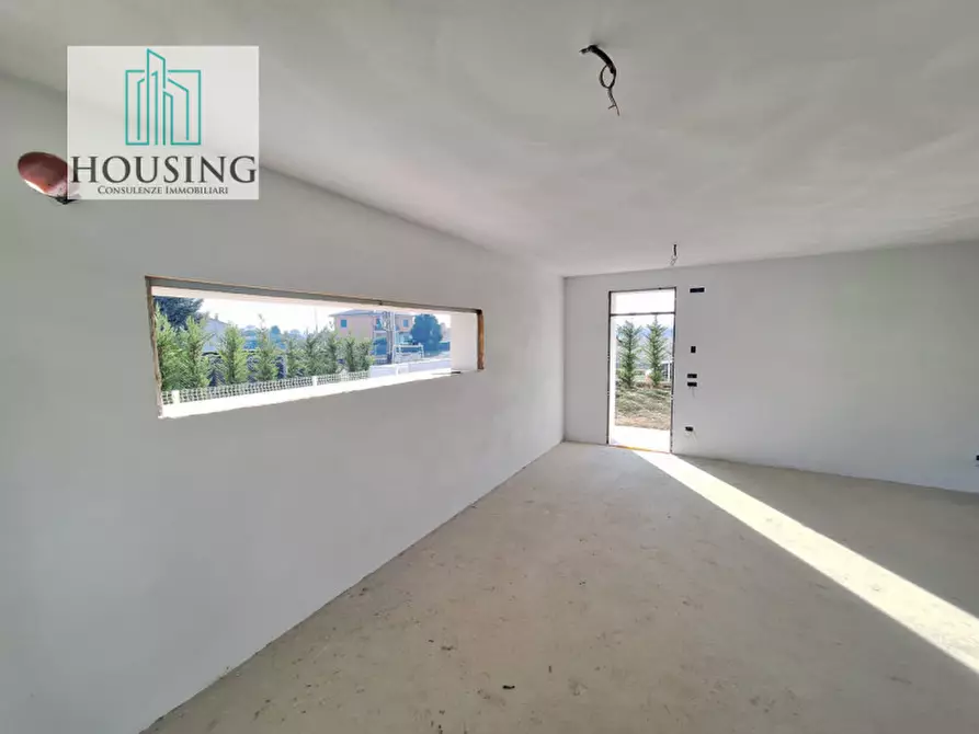 Immagine 6 di Casa indipendente in vendita  in Via Ruggero Leoncavallo a Abano Terme