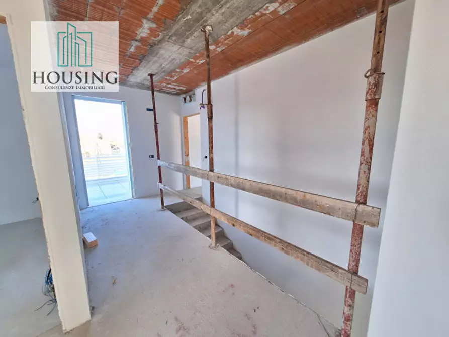 Immagine 29 di Casa indipendente in vendita  in Via Ruggero Leoncavallo a Abano Terme