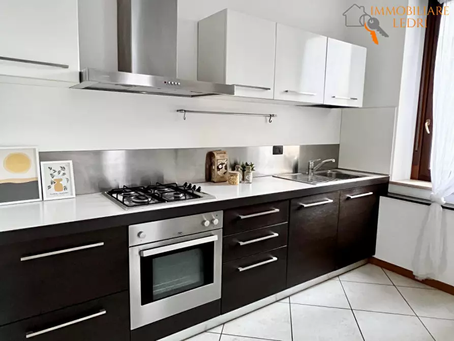 Immagine 6 di Appartamento in vendita  in via Bogon, 2 a Verona