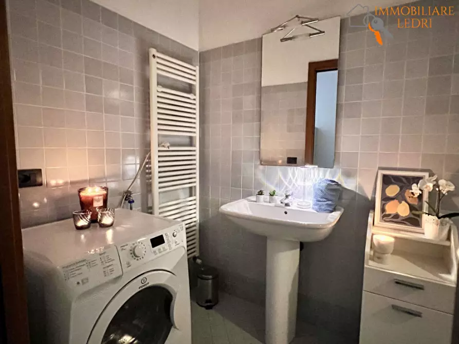 Immagine 11 di Appartamento in vendita  in via Bogon, 2 a Verona