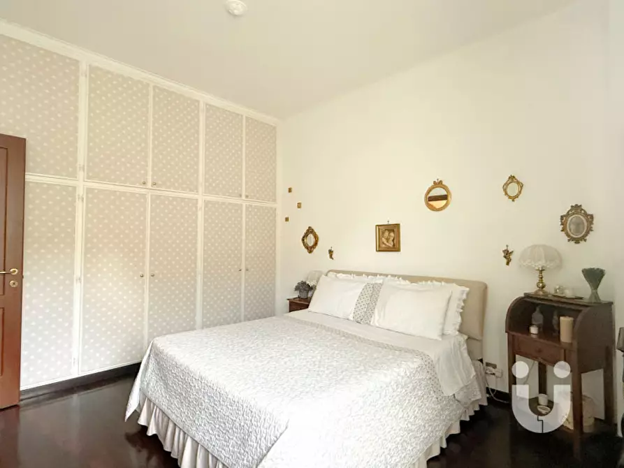 Immagine 12 di Villa in vendita  in Via Ernesto Basile a Roma