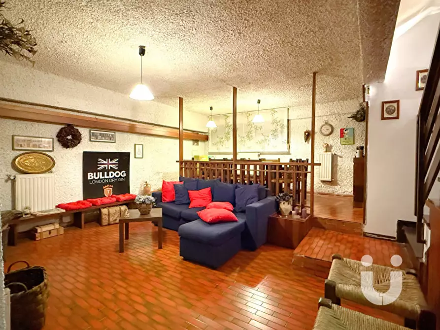 Immagine 26 di Villa in vendita  in Via Ernesto Basile a Roma