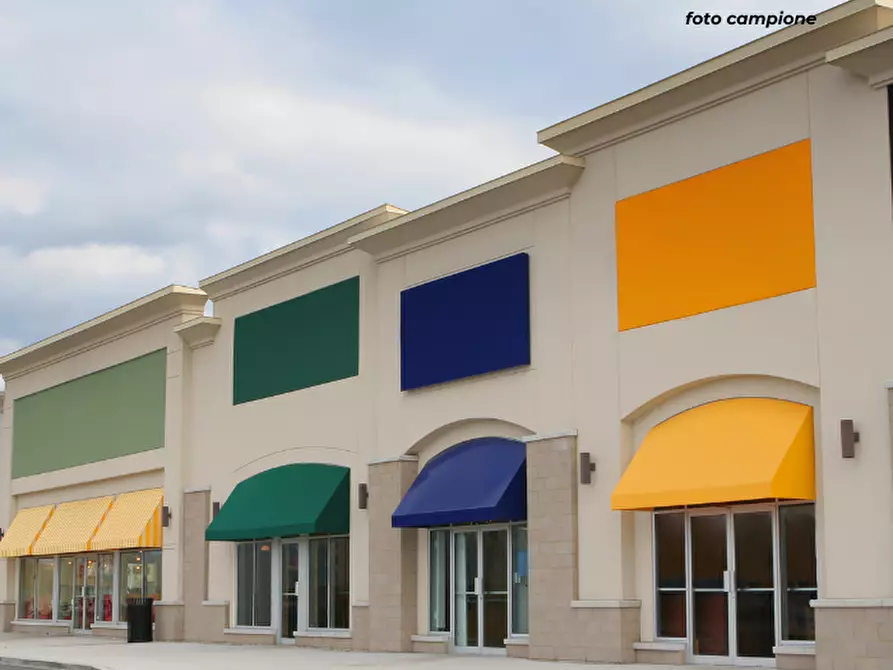 Immagine 8 di Negozio in affitto  a Zanè