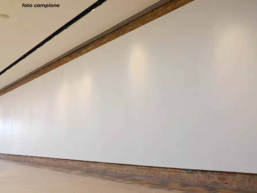 Immagine 12 di Negozio in affitto  a Zanè