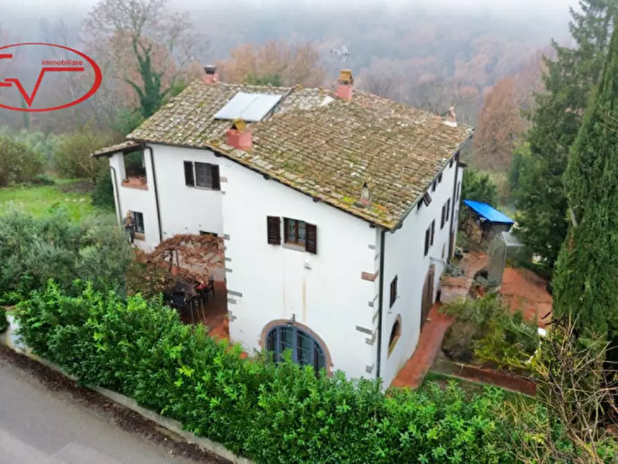 Immagine 2 di Villa in vendita  in Via Guglielmo Oberdan a Bucine