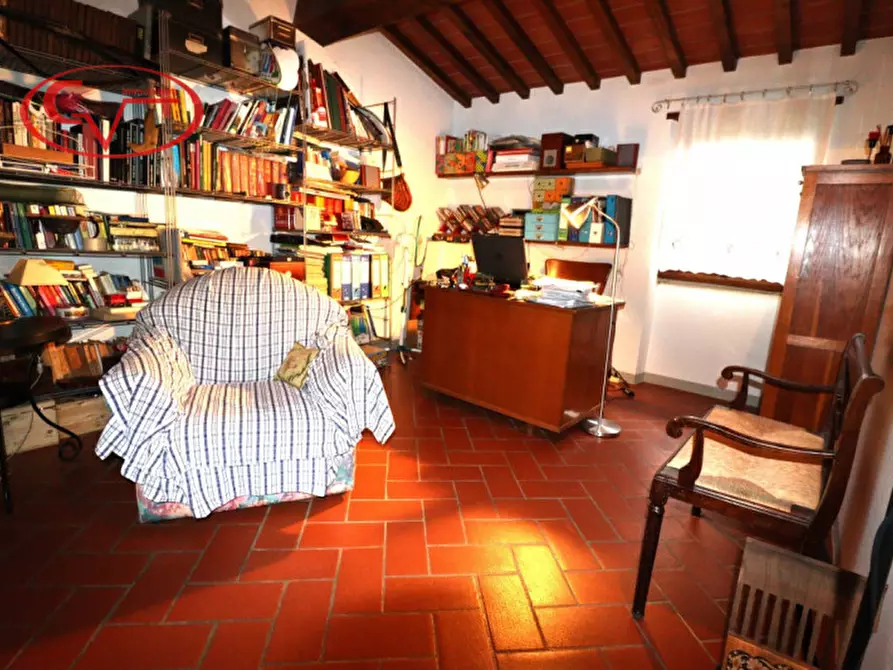 Immagine 28 di Villa in vendita  in Via Guglielmo Oberdan a Bucine