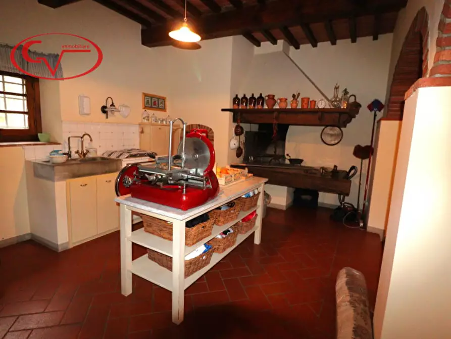 Immagine 37 di Villa in vendita  in Via Guglielmo Oberdan a Bucine