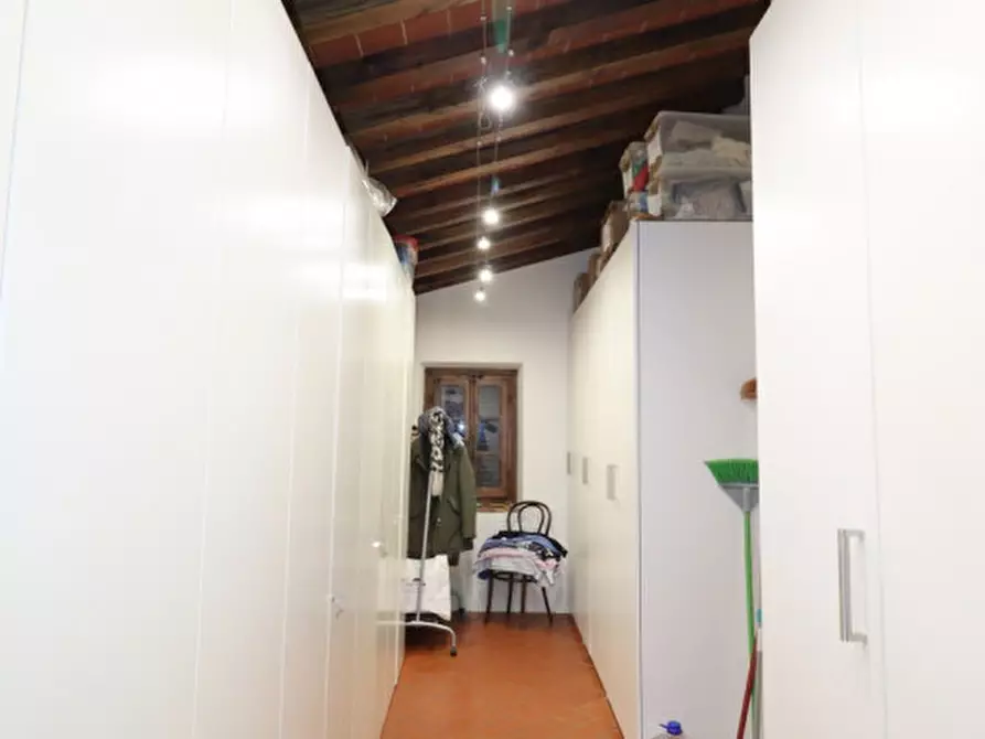 Immagine 48 di Villa in vendita  in Via Guglielmo Oberdan a Bucine