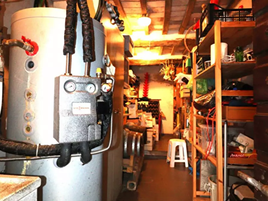 Immagine 50 di Villa in vendita  in Via Guglielmo Oberdan a Bucine