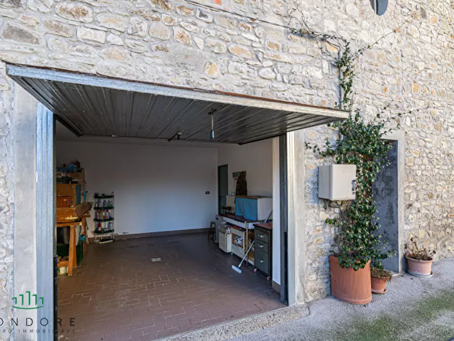 Immagine 21 di Appartamento in vendita  in Via Lavino 255 a Monte San Pietro