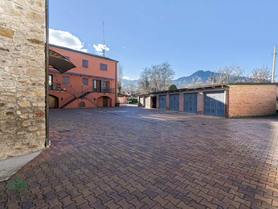 Immagine 22 di Appartamento in vendita  in Via Lavino 255 a Monte San Pietro