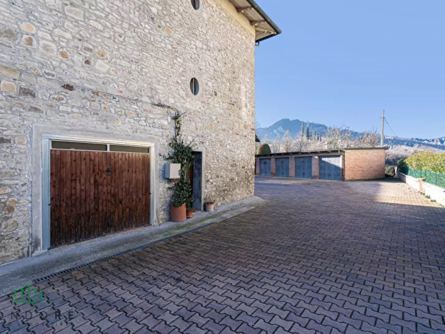 Immagine 24 di Appartamento in vendita  in Via Lavino 255 a Monte San Pietro