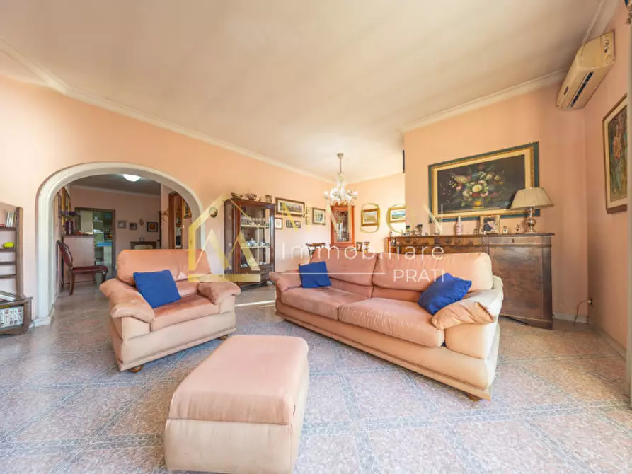 Immagine 2 di Appartamento in vendita  in Via Banari a Roma