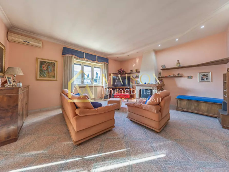 Immagine 7 di Appartamento in vendita  in Via Banari a Roma