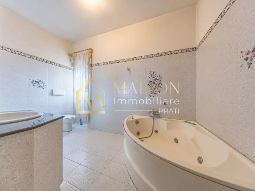 Immagine 29 di Appartamento in vendita  in Via Banari a Roma