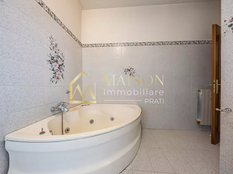 Immagine 33 di Appartamento in vendita  in Via Banari a Roma