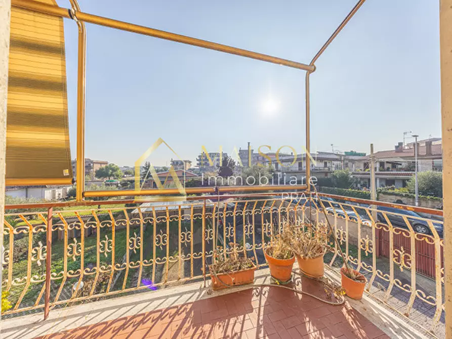 Immagine 45 di Appartamento in vendita  in Via Banari a Roma