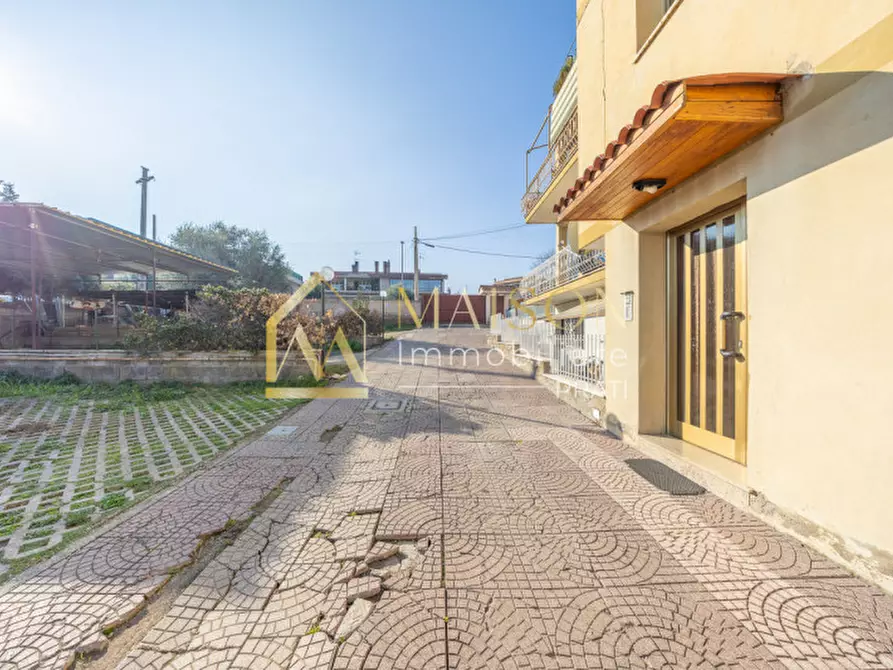 Immagine 57 di Appartamento in vendita  in Via Banari a Roma