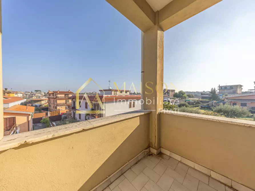 Immagine 59 di Appartamento in vendita  in Via Banari a Roma