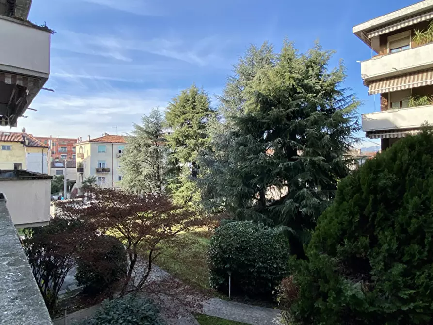 Immagine 7 di Appartamento in vendita  in Viale Francesco Crispi, 52 a Vicenza