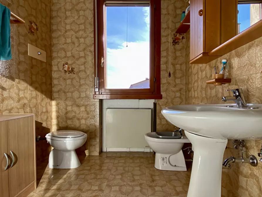 Immagine 17 di Appartamento in vendita  in Viale Francesco Crispi, 52 a Vicenza