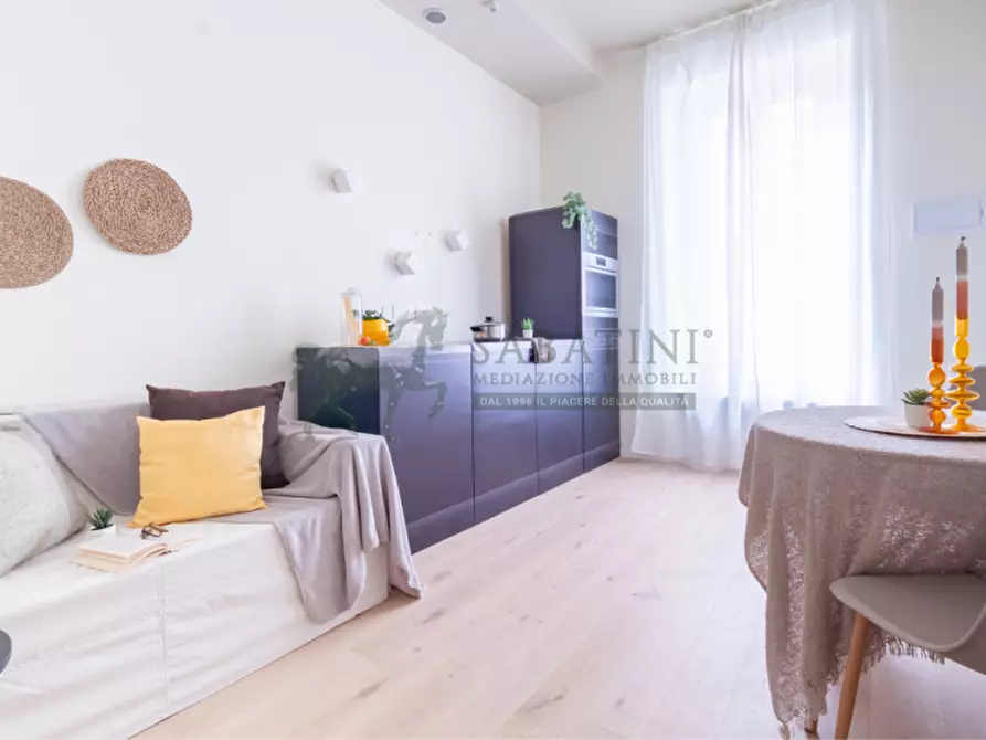 Immagine 1 di Appartamento in vendita  in via Pietro Maroncelli, 9 a Milano