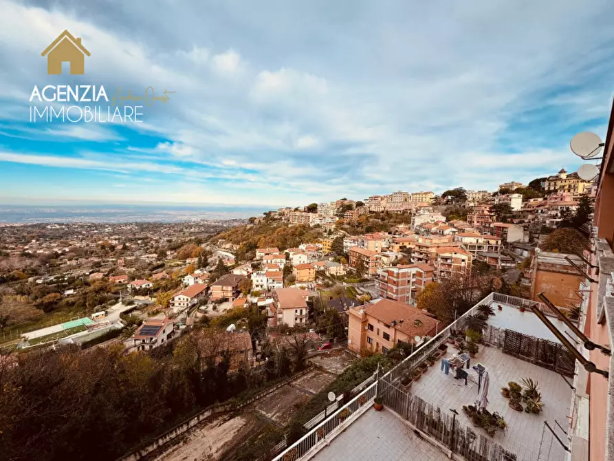 Immagine 11 di Attico in vendita  in Via Roma a Rocca Di Papa