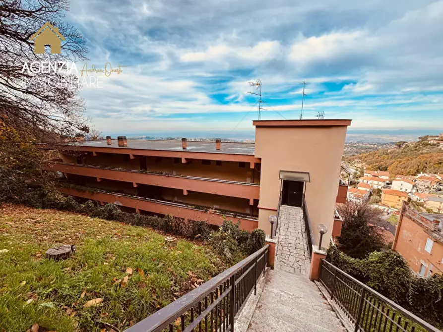 Immagine 16 di Attico in vendita  in Via Roma a Rocca Di Papa