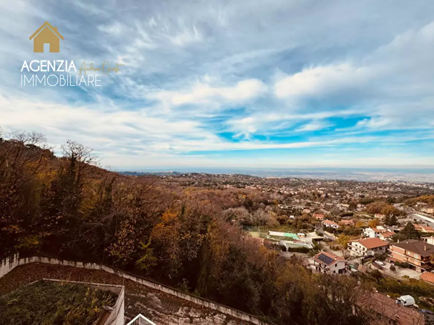 Immagine 17 di Attico in vendita  in Via Roma a Rocca Di Papa
