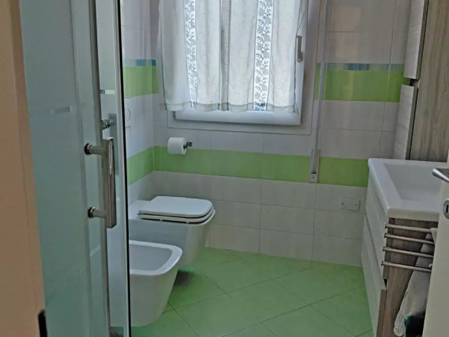 Immagine 7 di Appartamento in vendita  in Via Francesco Petrarca a Noale