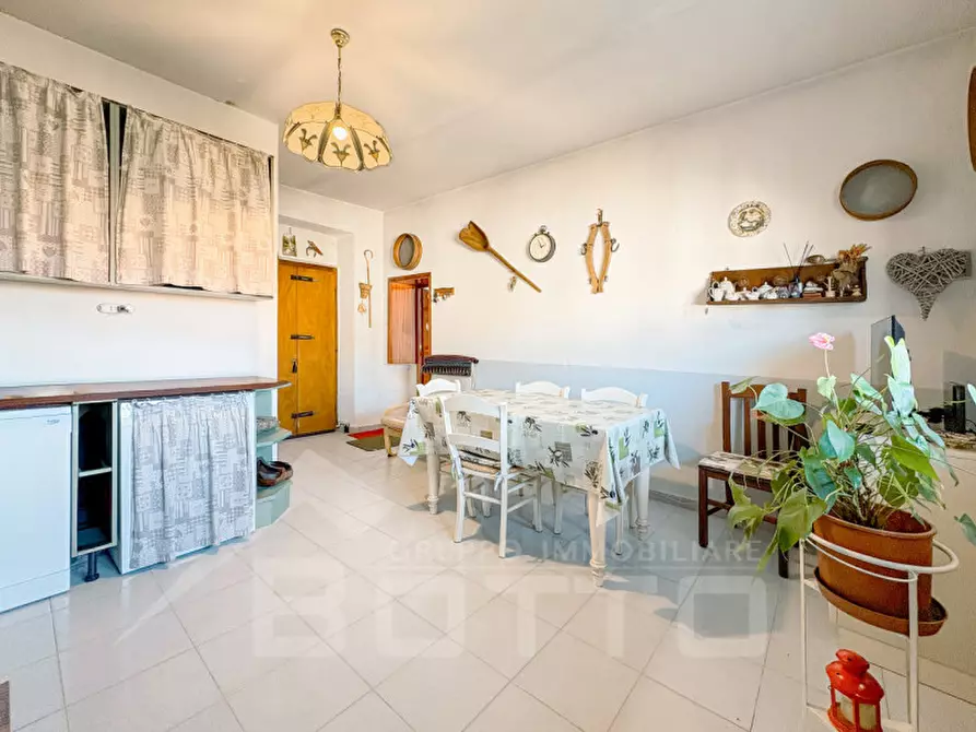 Immagine 1 di Appartamento in vendita  in piazza borromeo n 52 a Nosate