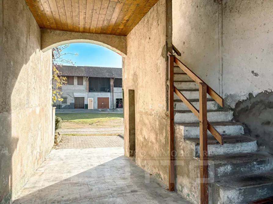 Immagine 5 di Appartamento in vendita  in piazza borromeo n 52 a Nosate