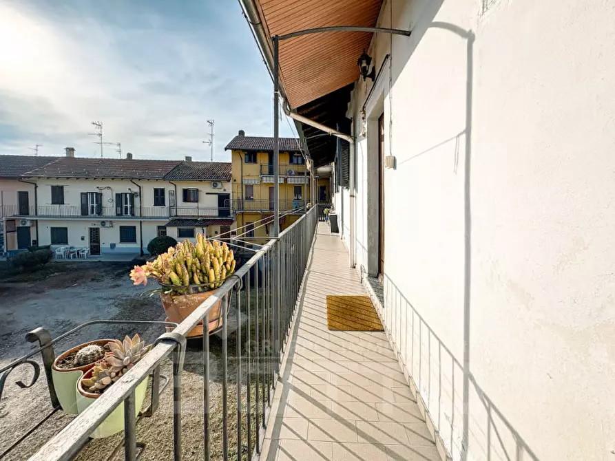 Immagine 6 di Appartamento in vendita  in piazza borromeo n 52 a Nosate